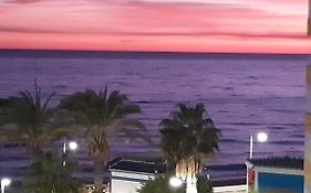Torrox, Superbe Et Sur La Plage!