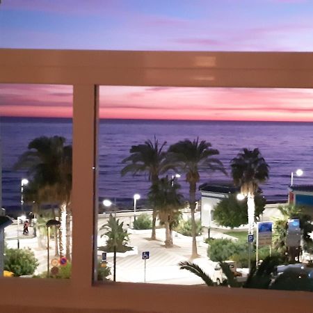 Torrox, Superbe Et Sur La Plage! Exterior foto