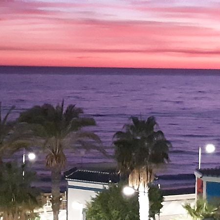 Torrox, Superbe Et Sur La Plage! Exterior foto